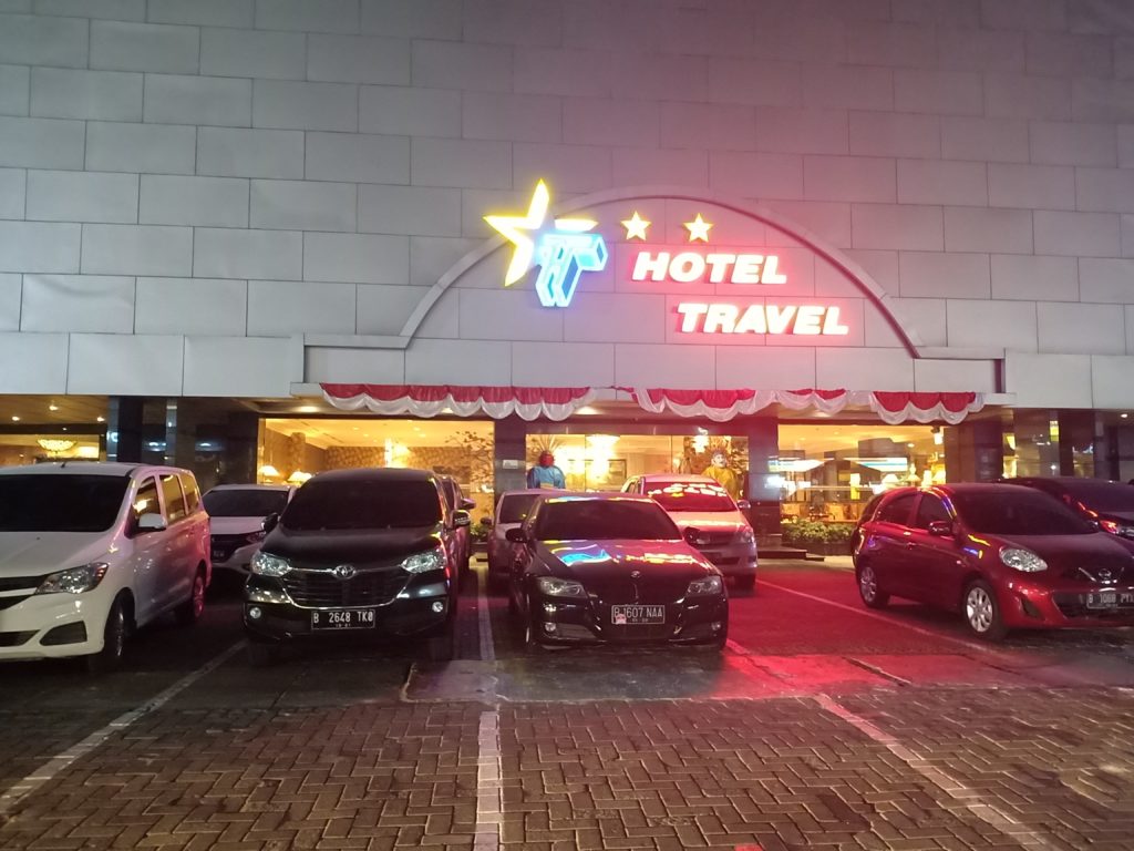 jakarta,travel-hotel,night-town